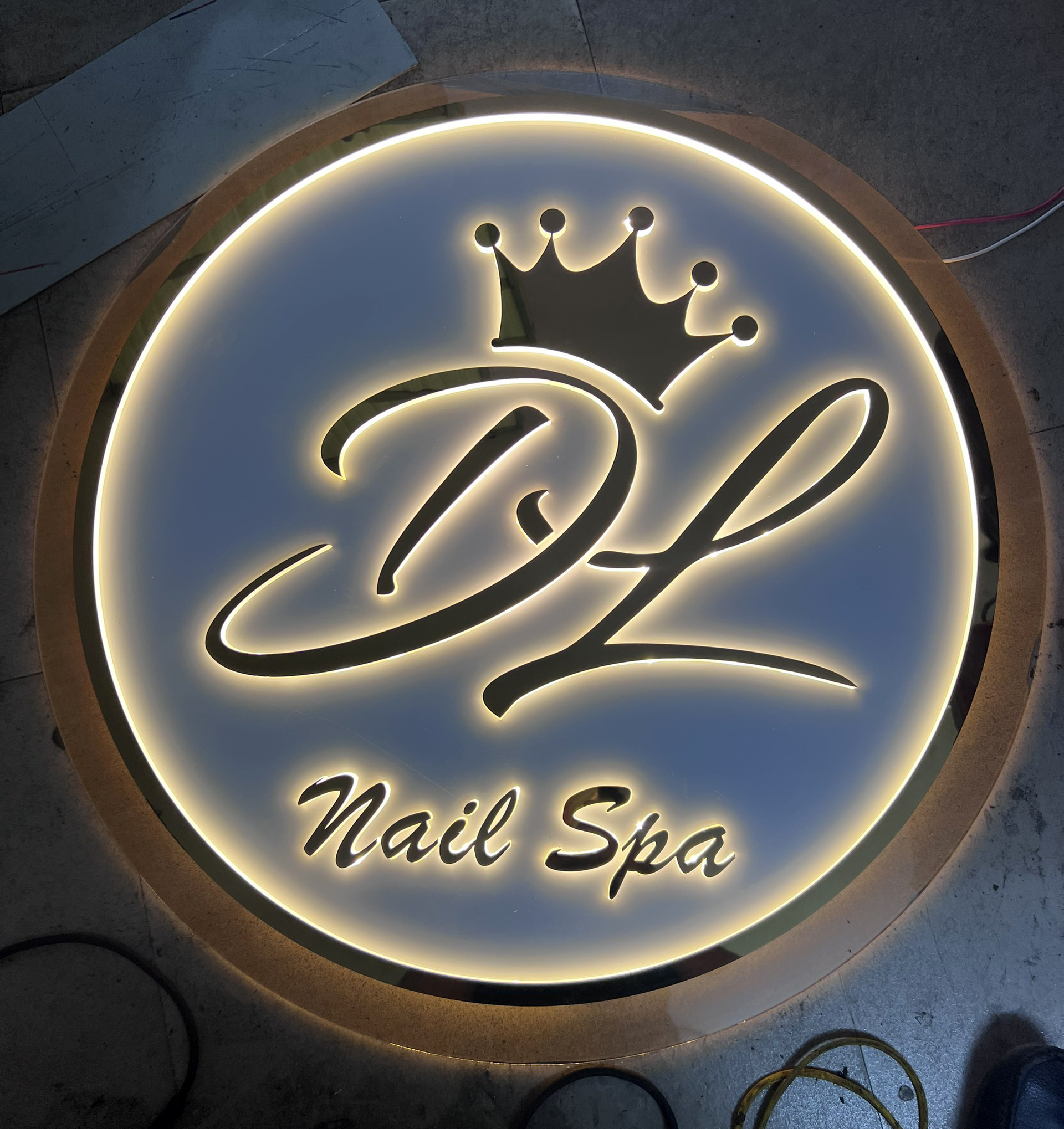 Chữ Inox Có Đèn LED NAIL SPA