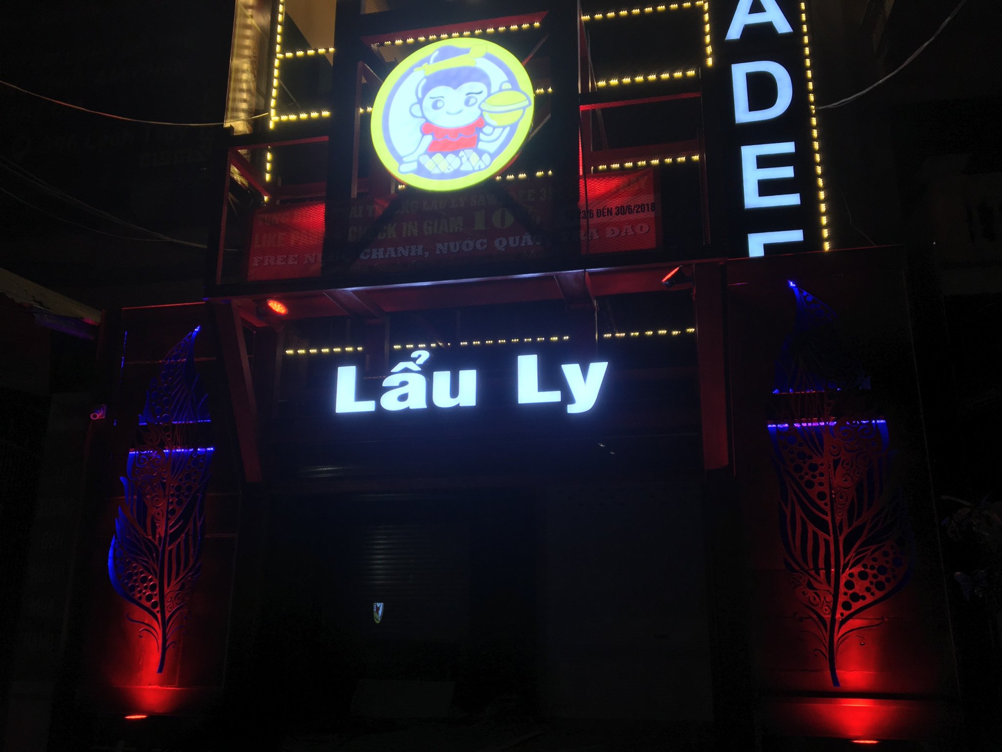 Chữ sáng quán ăn