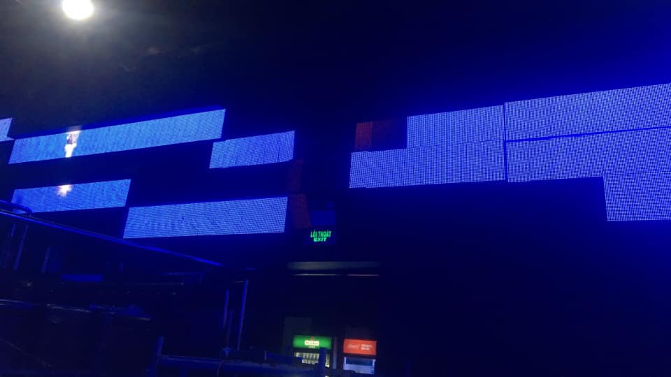 Màn hình led quán bar
