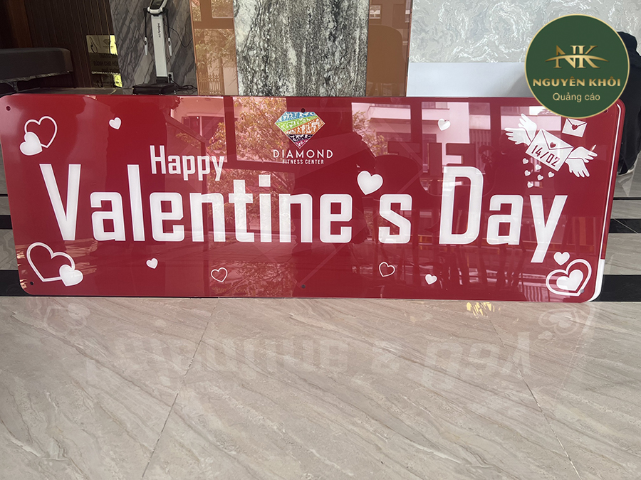 BIỄN VẪY TREO HAPPY VALENTINE'S DAY